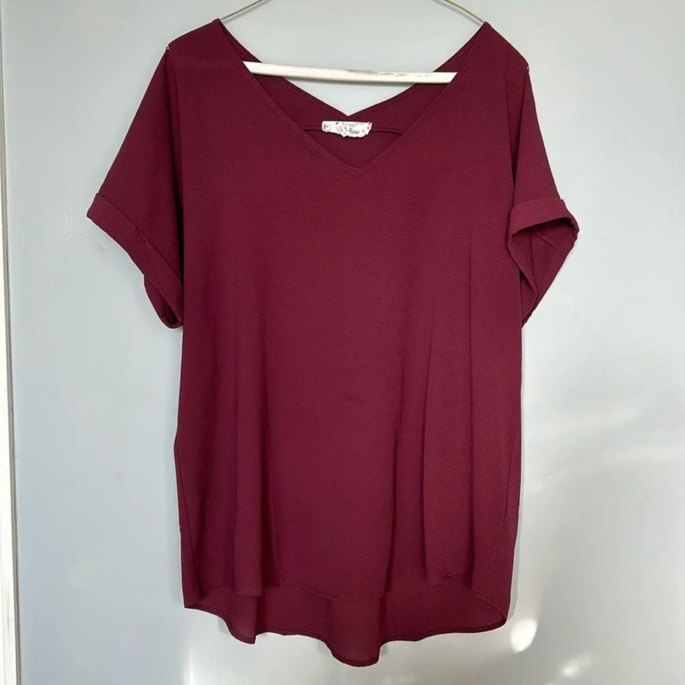 Women’s Pink Rose V-neck shirt size XL great condition - Picture 1 of 2
